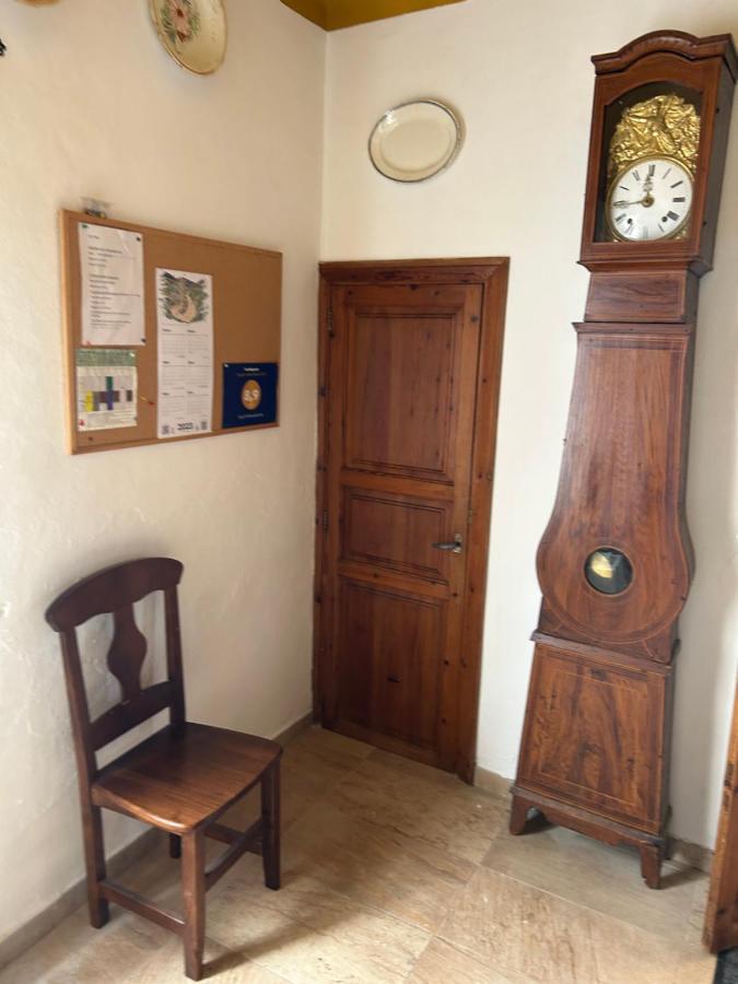 Casa Padrina Burballa Maria De La Salut Bagian luar foto