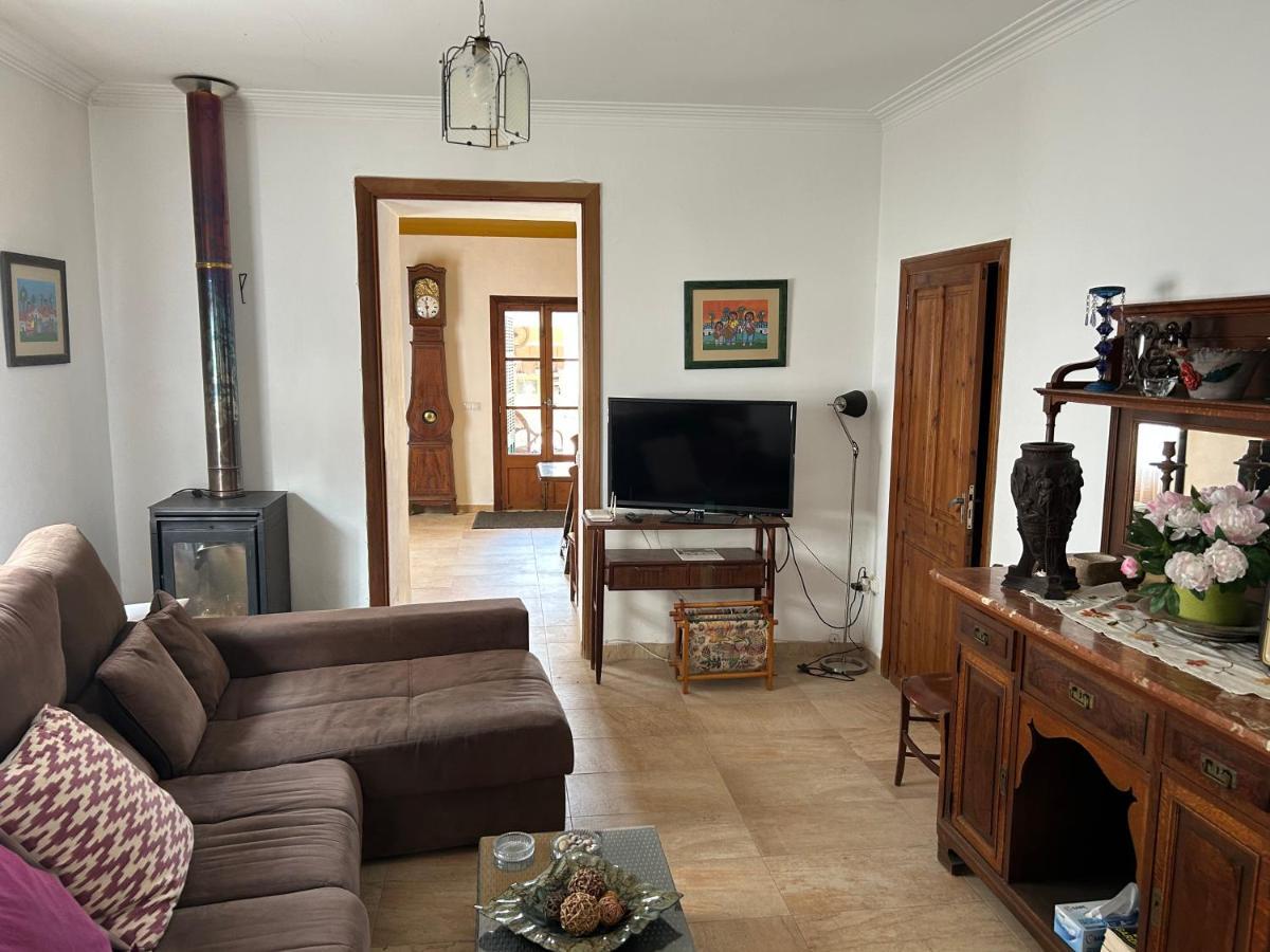 Casa Padrina Burballa Maria De La Salut Bagian luar foto