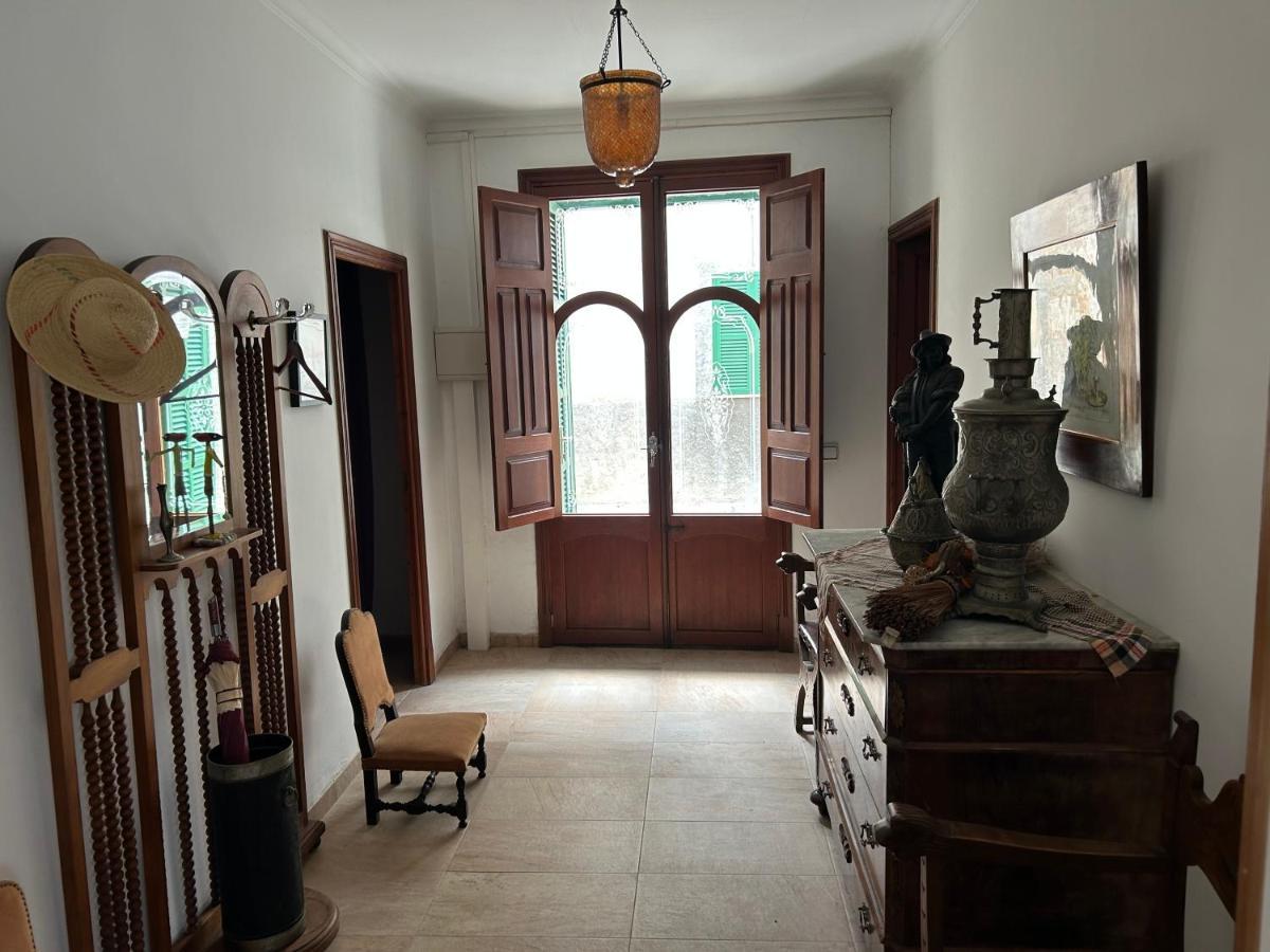 Casa Padrina Burballa Maria De La Salut Bagian luar foto
