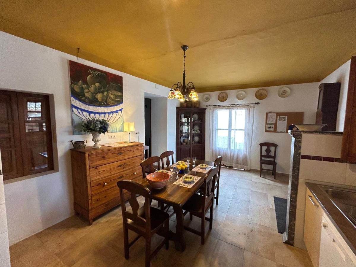 Casa Padrina Burballa Maria De La Salut Bagian luar foto