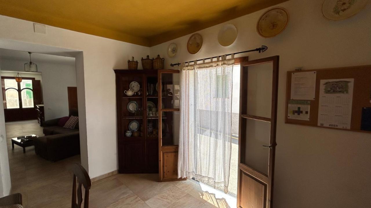 Casa Padrina Burballa Maria De La Salut Bagian luar foto