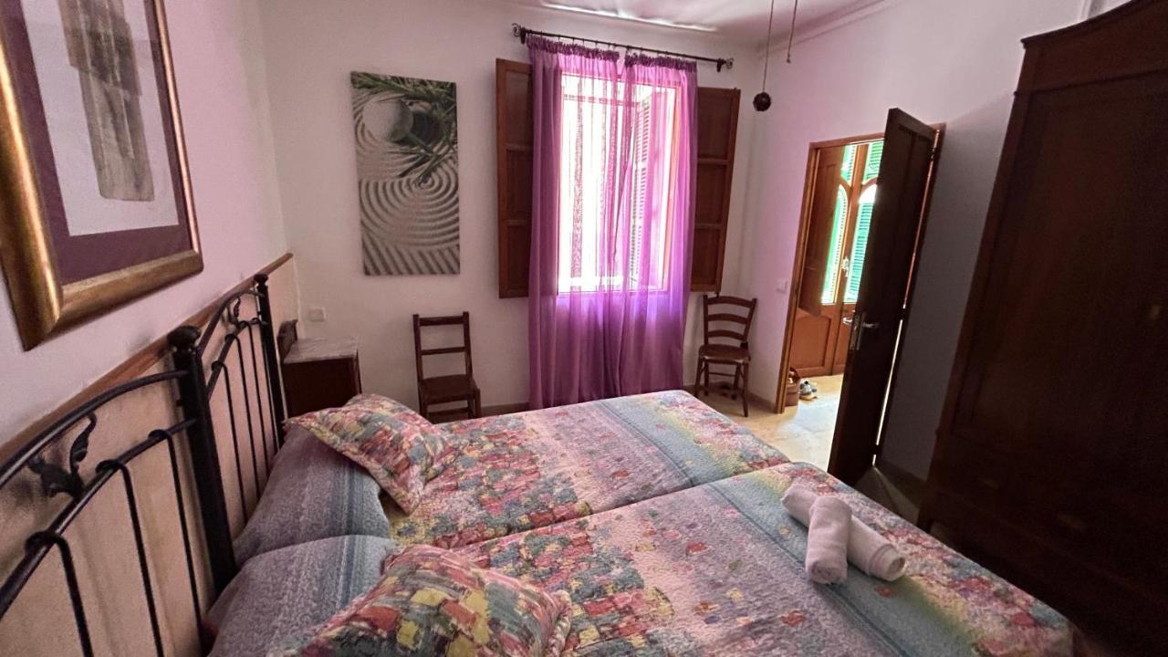 Casa Padrina Burballa Maria De La Salut Bagian luar foto